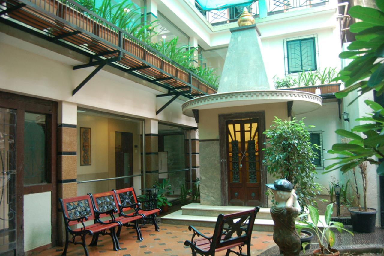 Haredia Hotel Mumbai Bagian luar foto