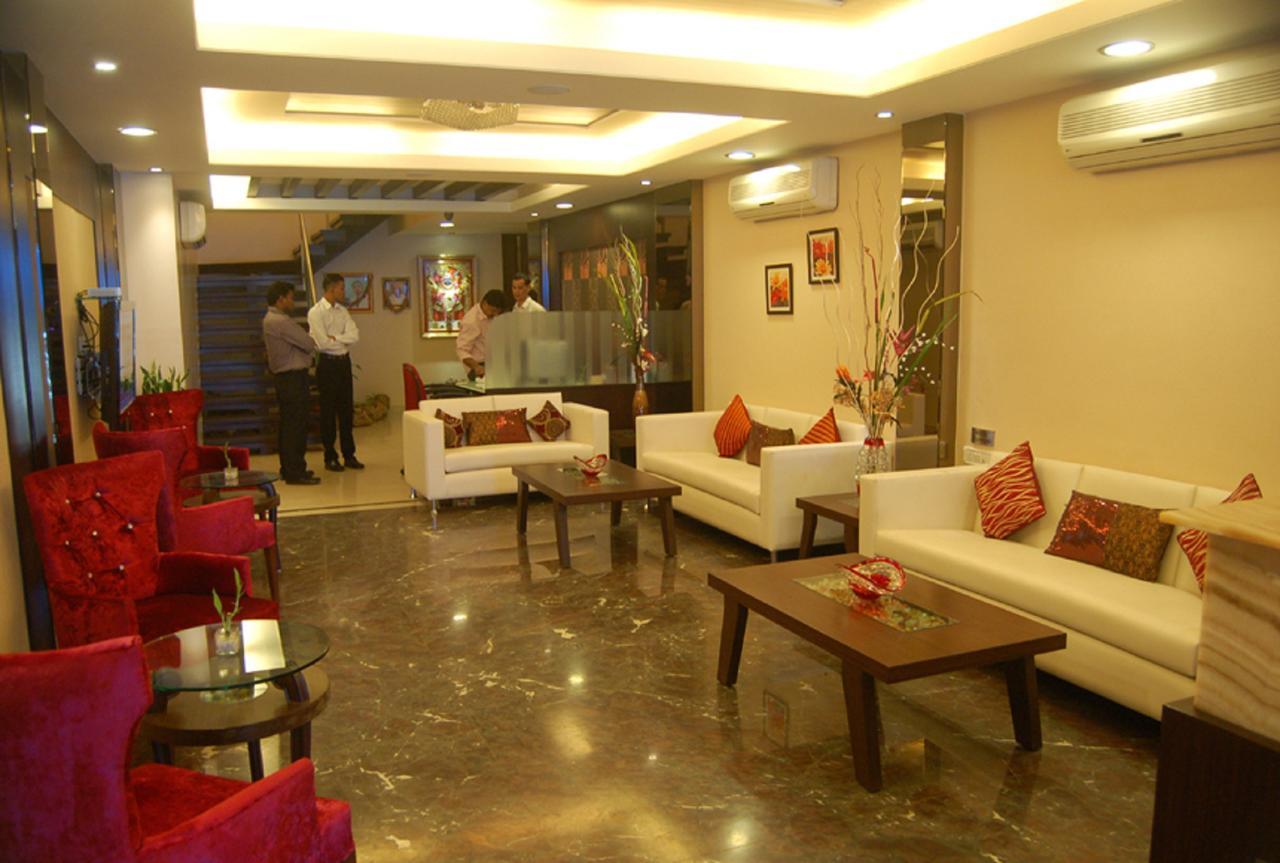 Haredia Hotel Mumbai Bagian luar foto